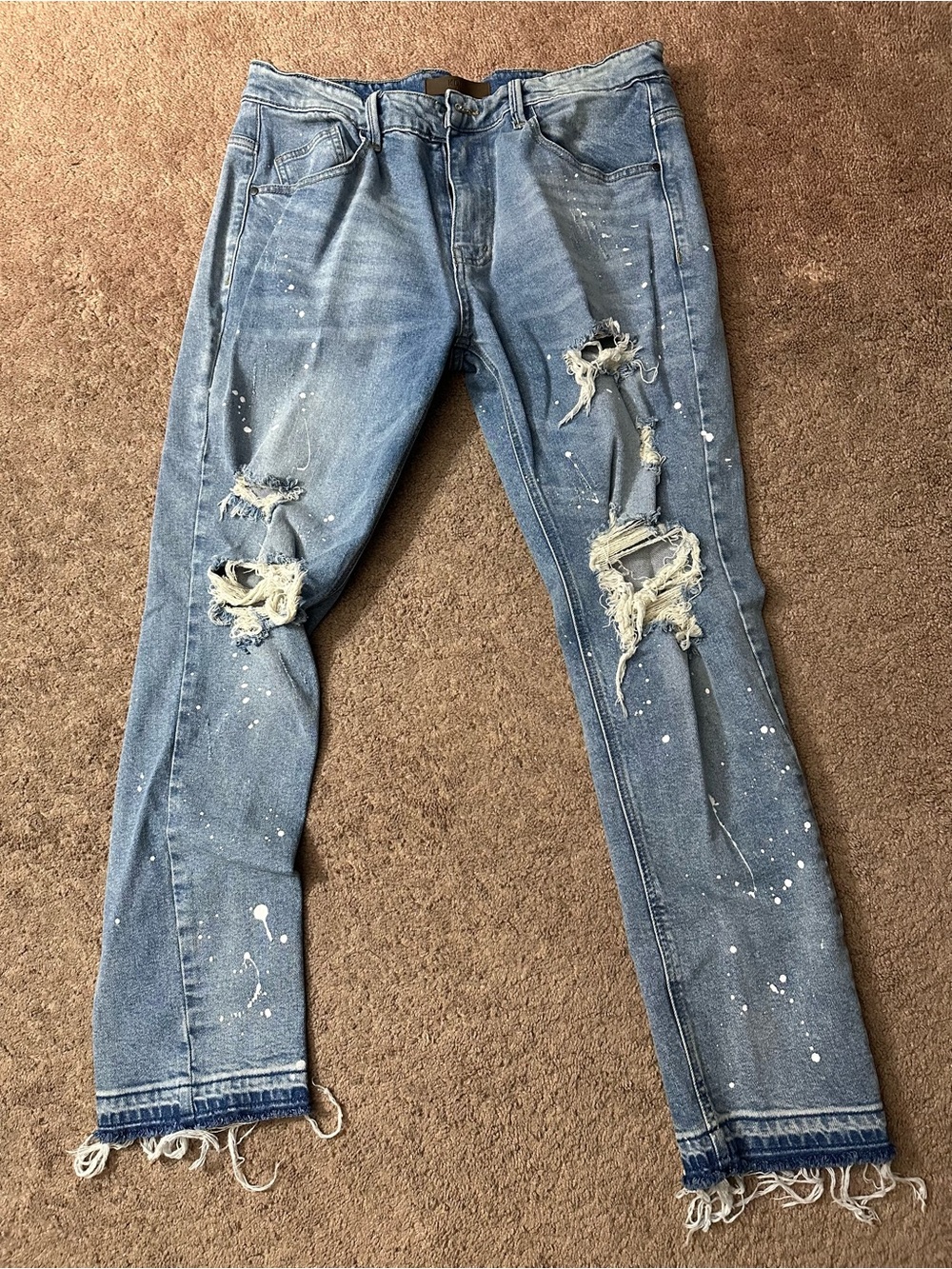 Blue Men’s Distressed Jeans With Paint Spots 38x32